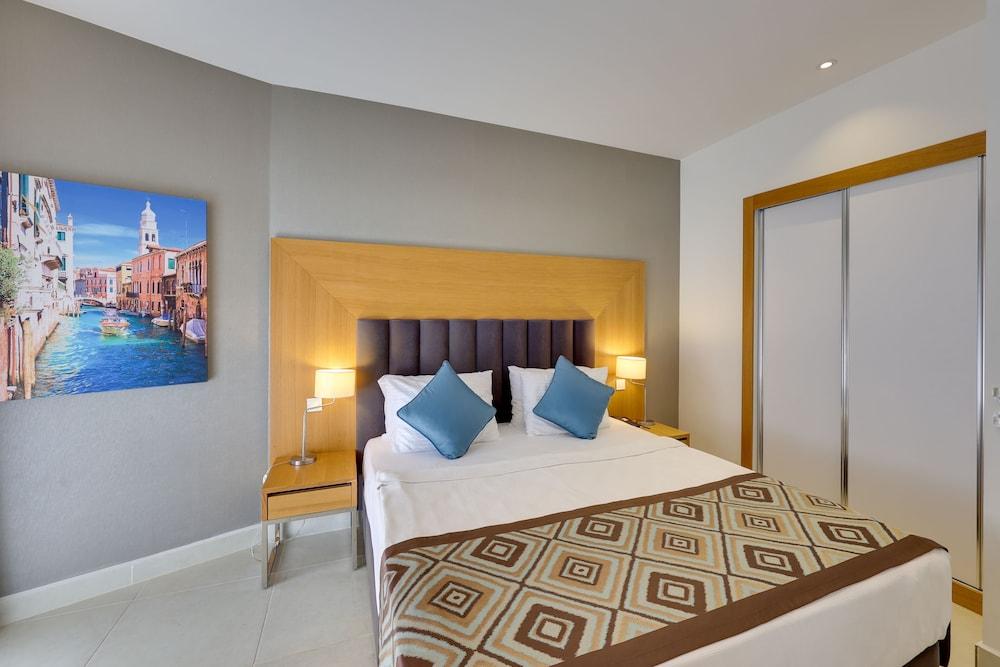 RAMADA HOTEL & SUITES BY WYNDHAM KUSADASI — KUSADASI — fotografie hotel nr. 13