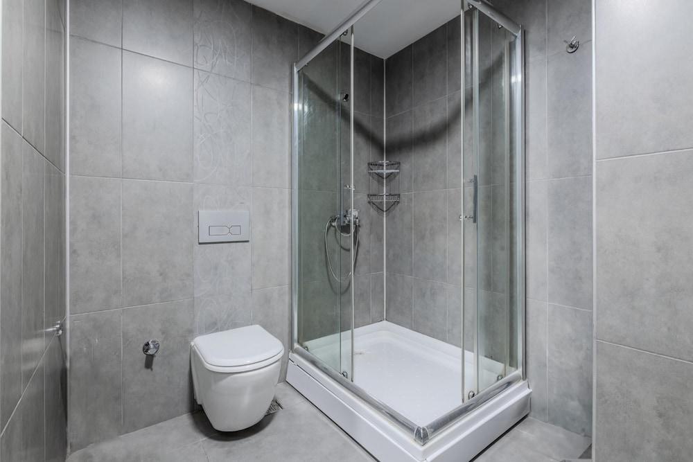 RESIDENCE 5 MIN TO METRO 30 MIN TO IST AIRPORT — ISTANBUL — фотография отеля №15