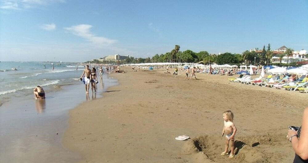 LUXURY 2 BED PRIVATE HOME CLOSE TO THE BEACH ON A SECURE COMMUNITY — SIDE — fotografie hotel nr. 29