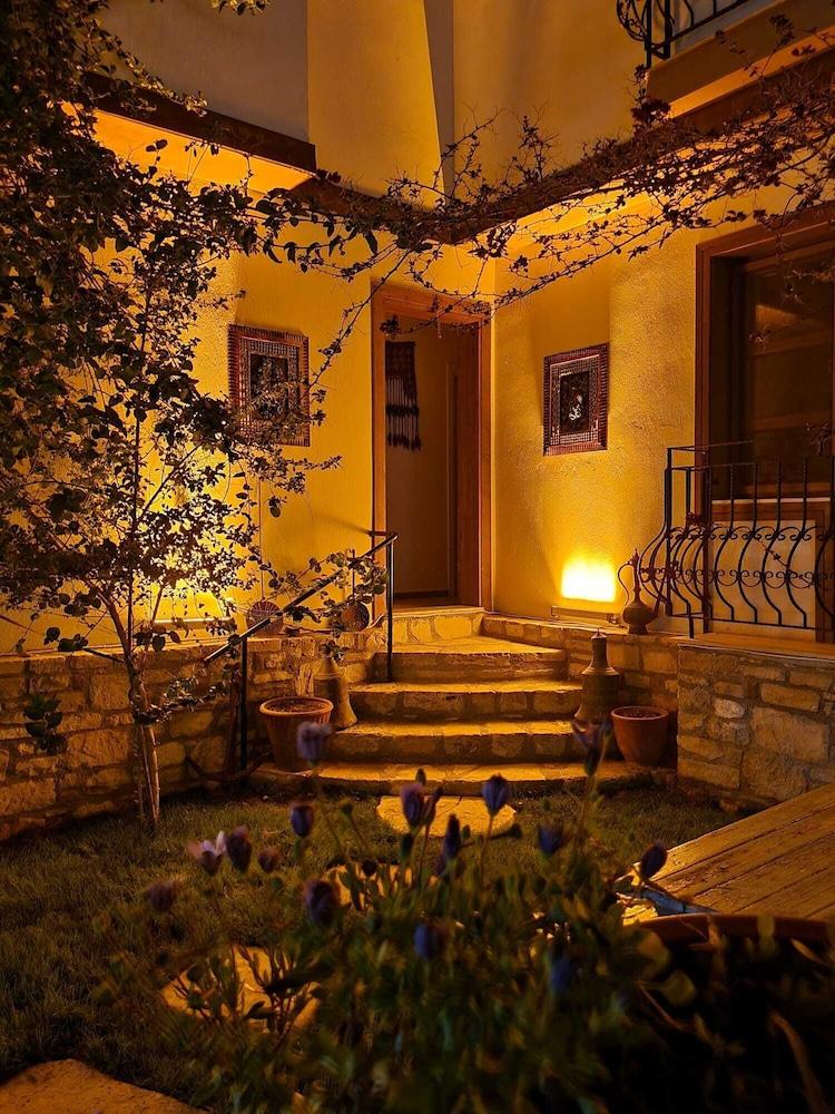 SEZGINS PENSION — KUSADASI — фотография отеля №11