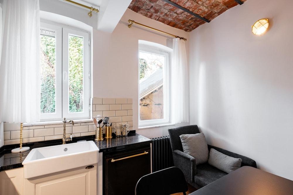 FLAT WITH BALCONY 8 MIN TO ISTIKLAL AVENUE — ISTANBUL — fotografie hotel nr. 8