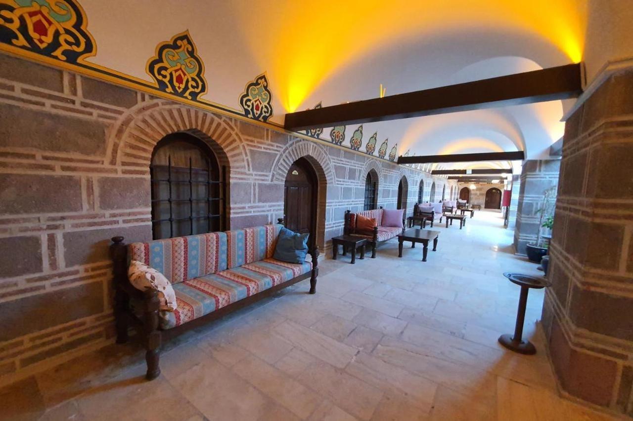 KANUNI KERVANSARAY HISTORICAL HOTEL — CESME — фотография отеля №2
