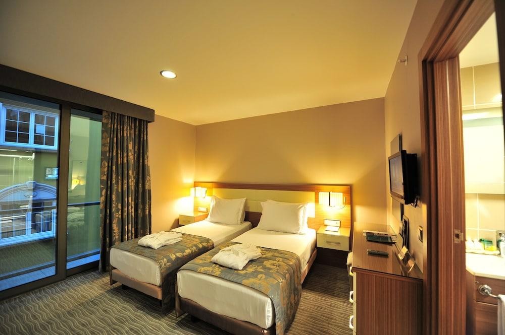 YASMAK COMFORT HOTEL — ISTANBUL