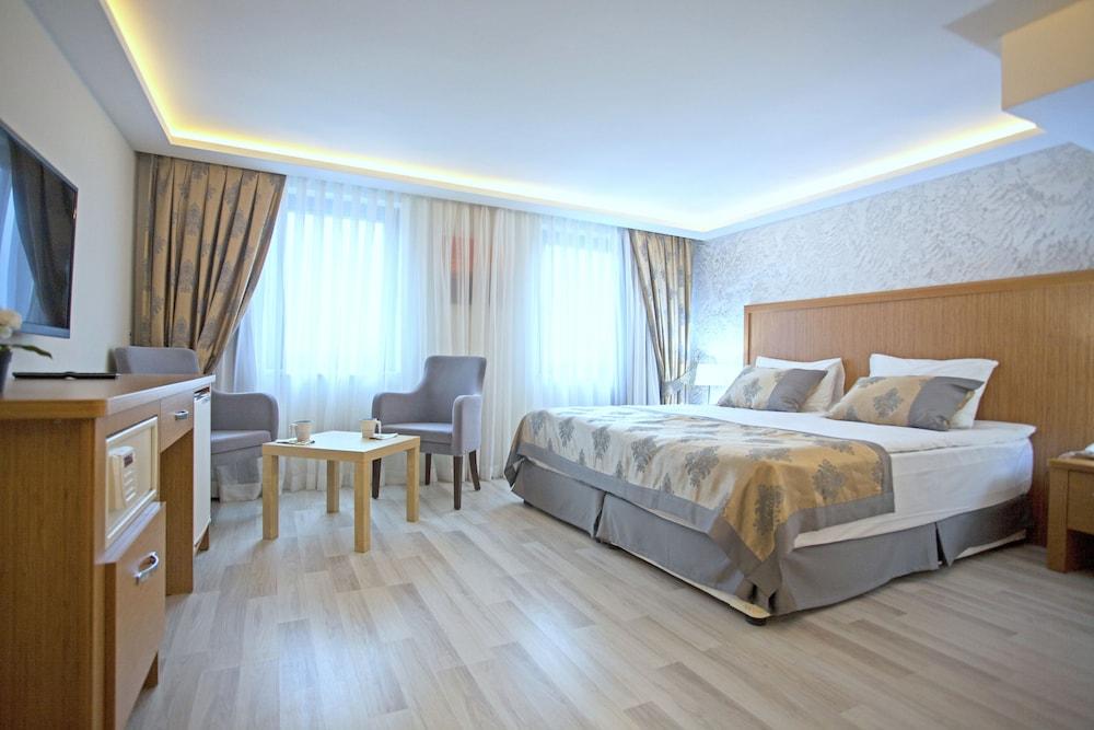 WAW HOTEL GALATAPORT — ISTANBUL