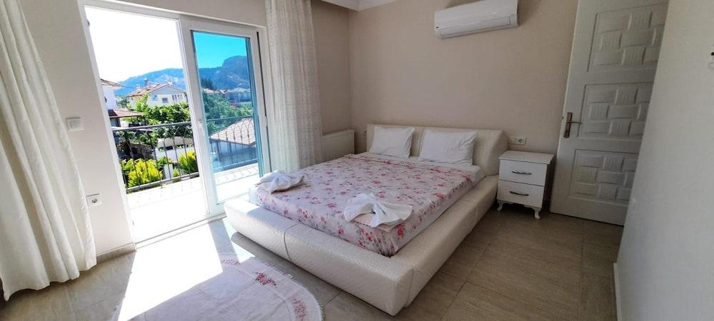 BEAUTIFUL 4-BED VILLA BERIL WITH PRIVATE POOL — DALYAN — фотография отеля №3