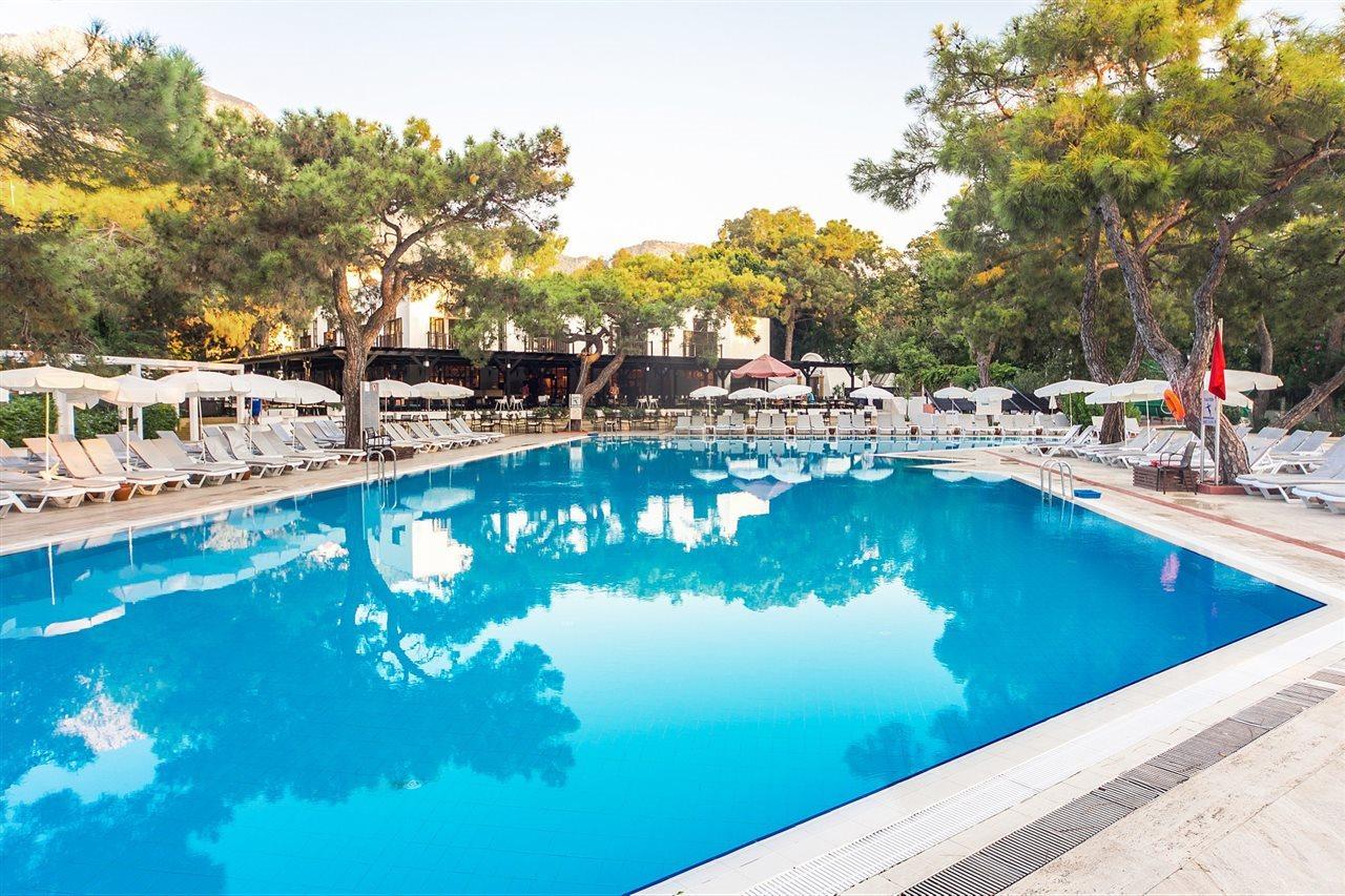 BERGIZ HOTELS & RESORT KEMER — GOYNUK