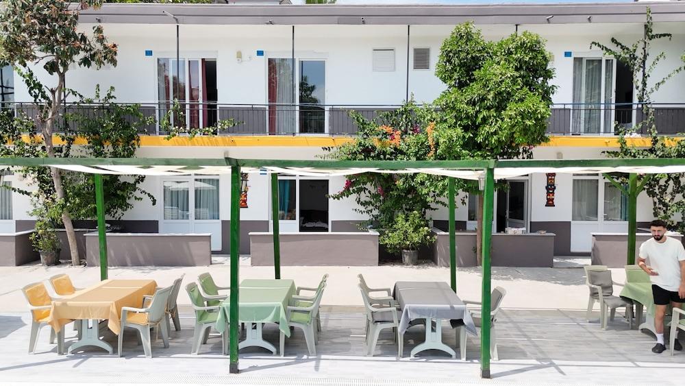 HILLSIDE APART HOUSE — SIDE — fotografie hotel nr. 12
