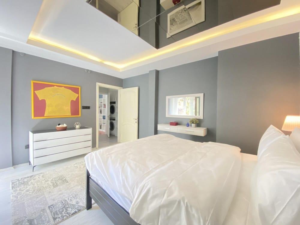FLAT WITH BOSPHORUS VIEW AND BACKYARD IN USKUDAR — ISTANBUL — фотография отеля №18