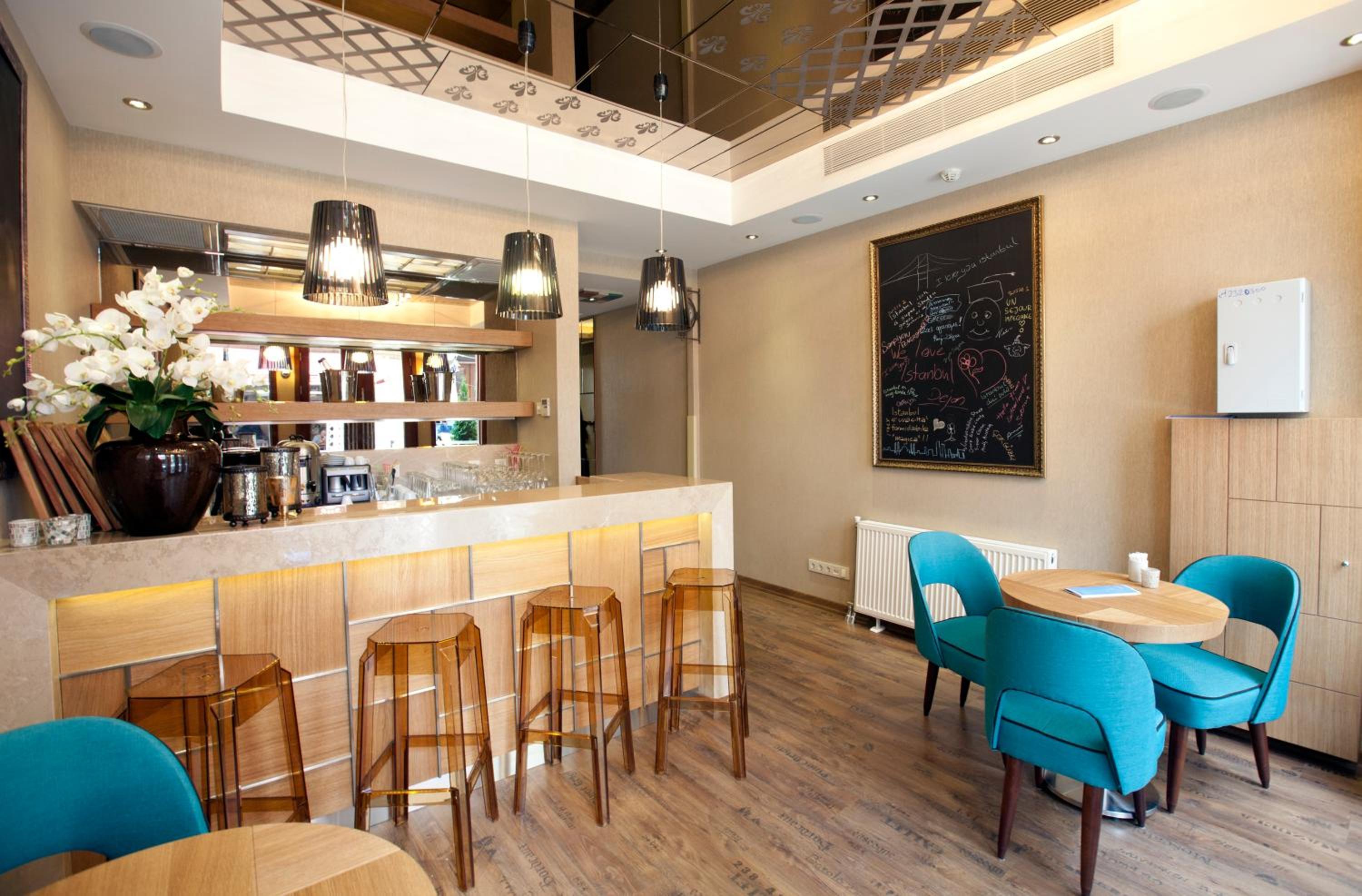 COLLAGE TAKSIM — ISTANBUL — fotografie hotel nr. 33