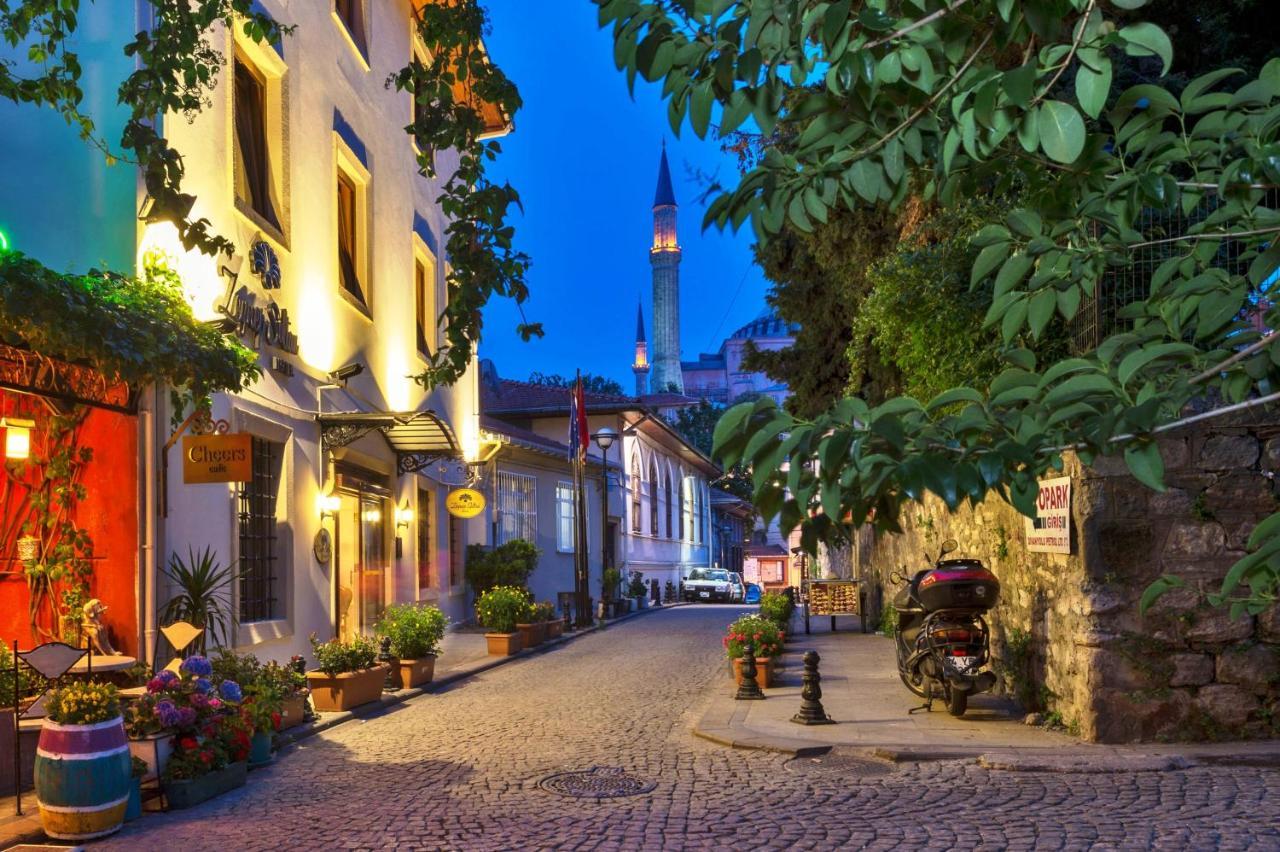 ZEYNEP SULTAN — ISTANBUL