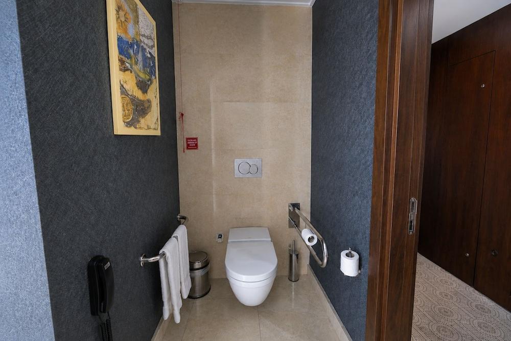DOUBLETREE BY HILTON ISTANBUL TOPKAPI — ISTANBUL — фотография отеля №25