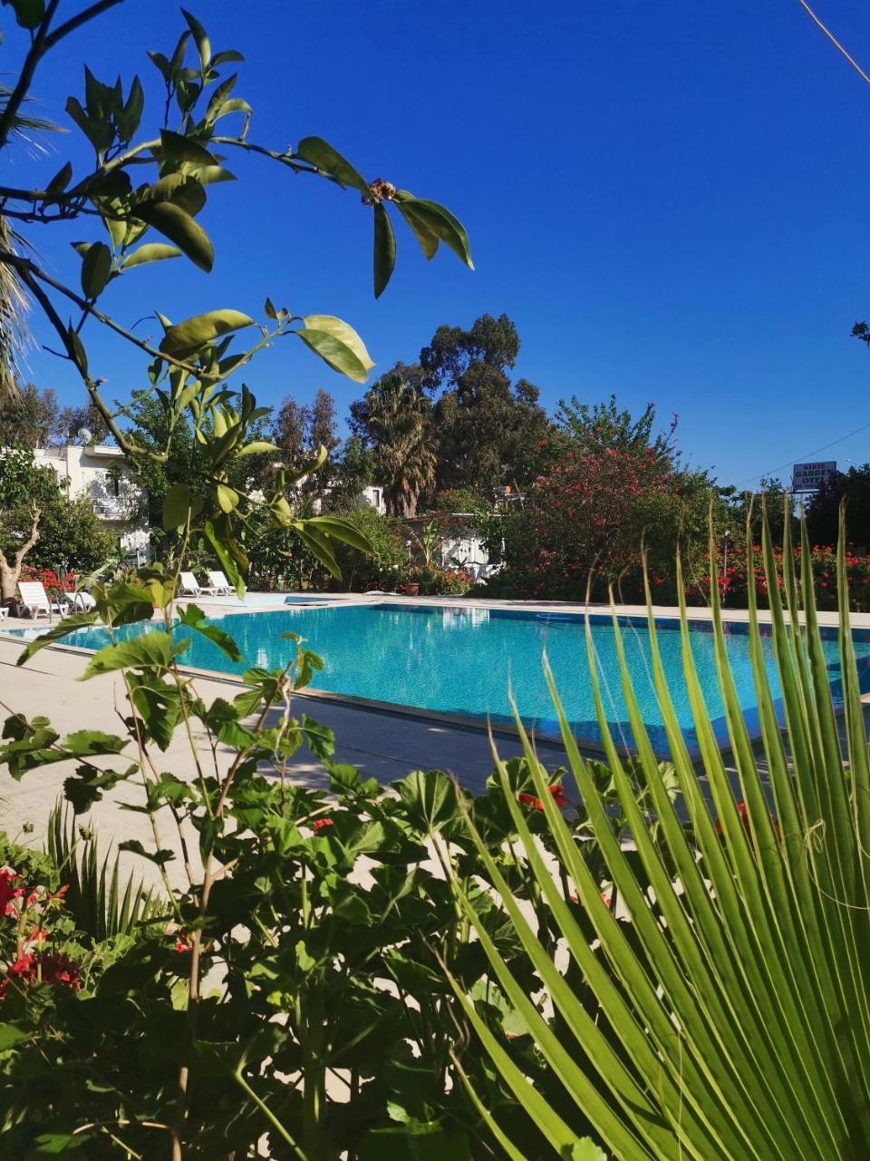 KIRIS GARDEN HOTEL — KIRIS