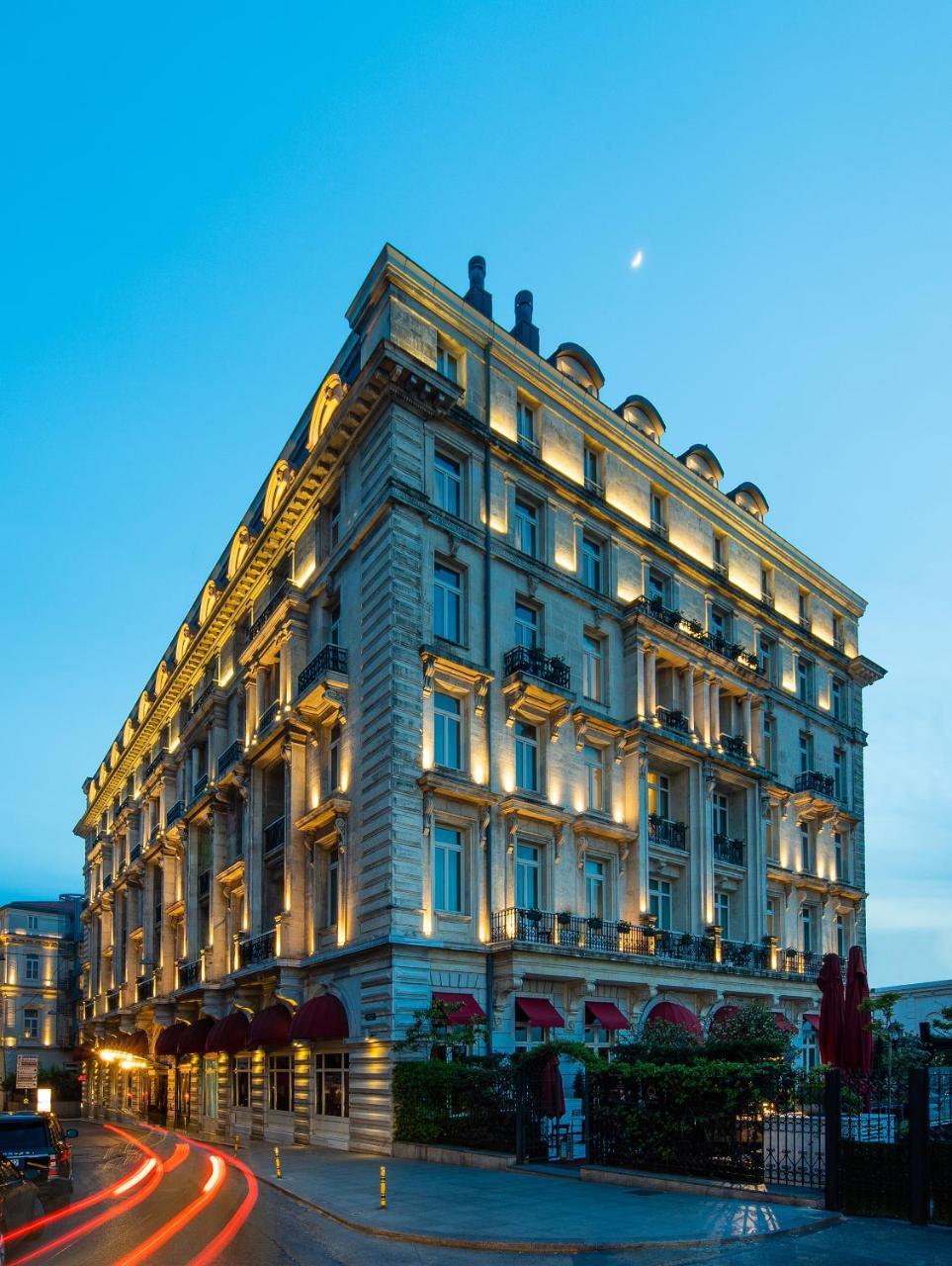 PERA PALACE HOTEL — ISTANBUL