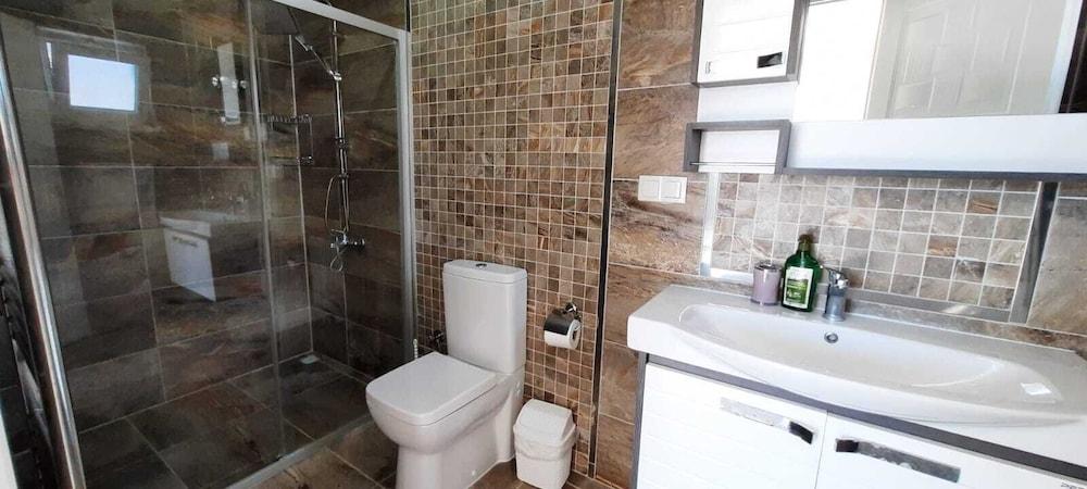 BEAUTIFUL 4-BED VILLA BERIL WITH PRIVATE POOL — DALYAN — фотография отеля №7