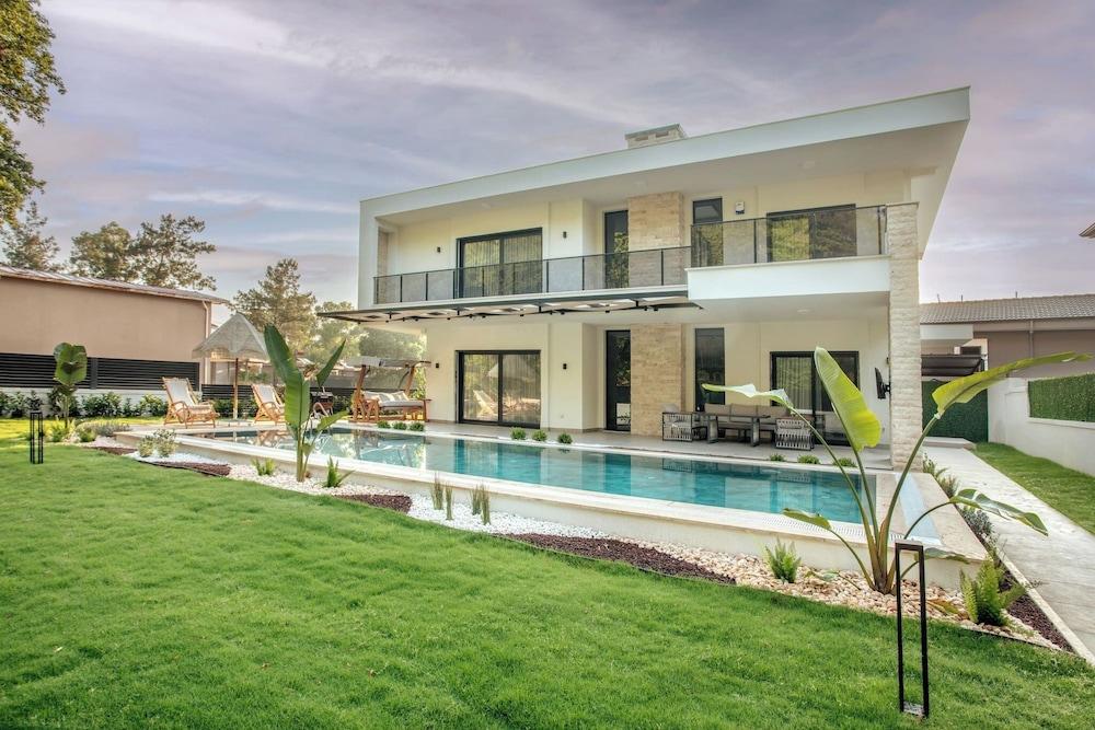 SPACIOUS 4BR VILLA PERFECT FOR FAMILIES & FRIENDS — MARMARIS