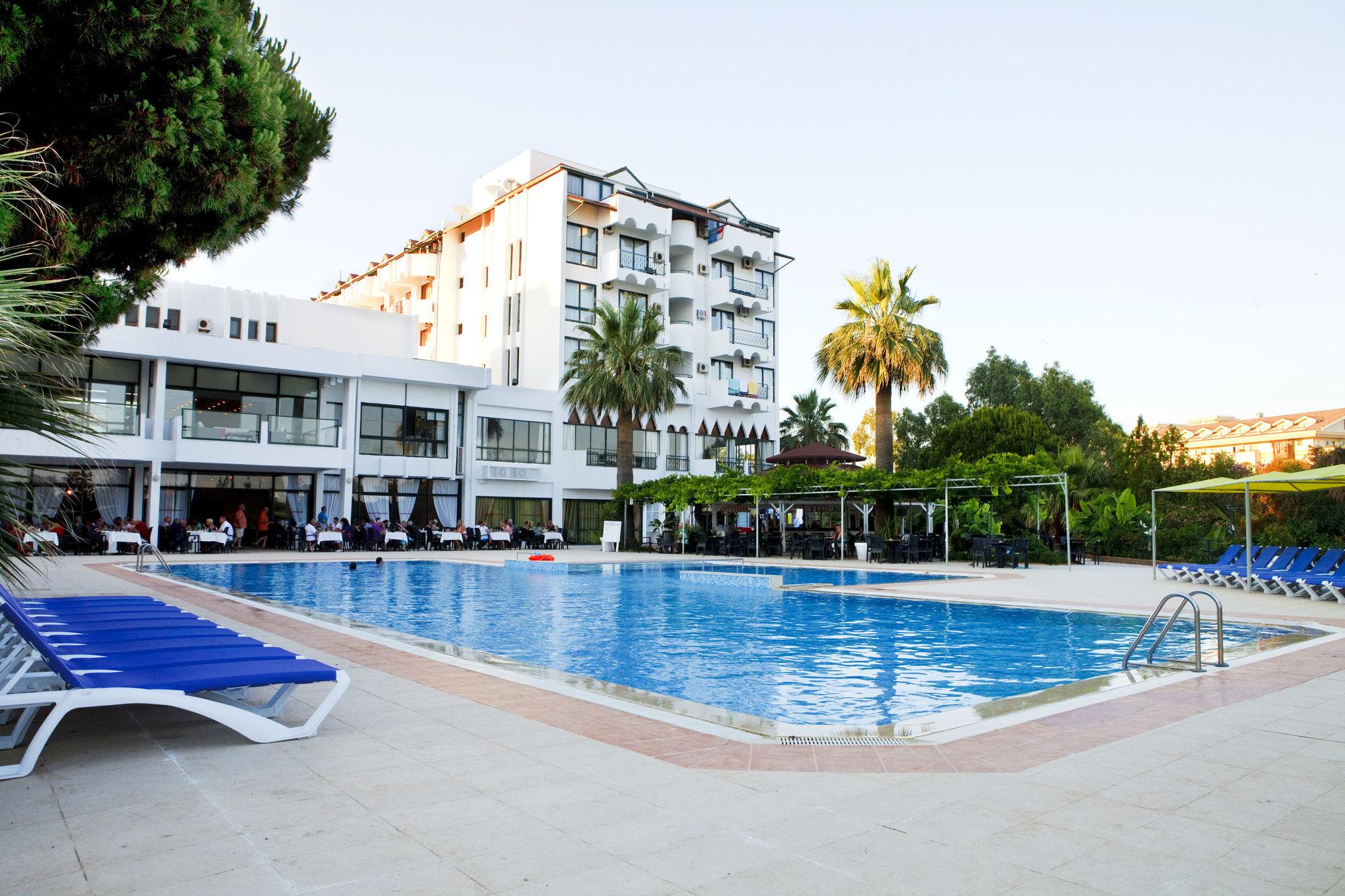 DIAMOND DE LUXE HOTEL & SPA — SIDE — fotografie hotel nr. 2