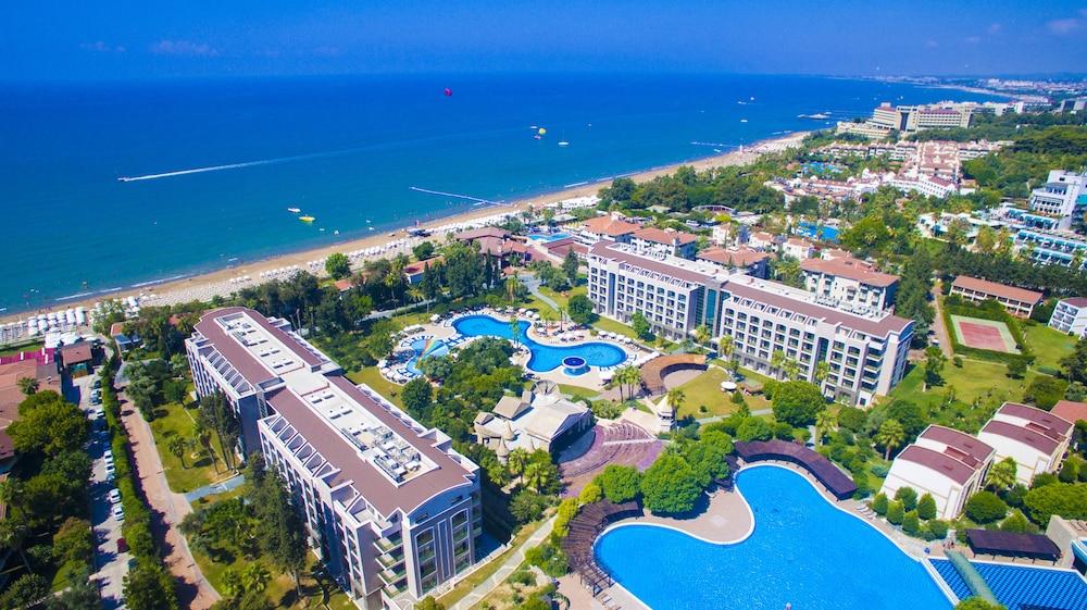 HORUS PARADISE LUXURY RESORT — SIDE