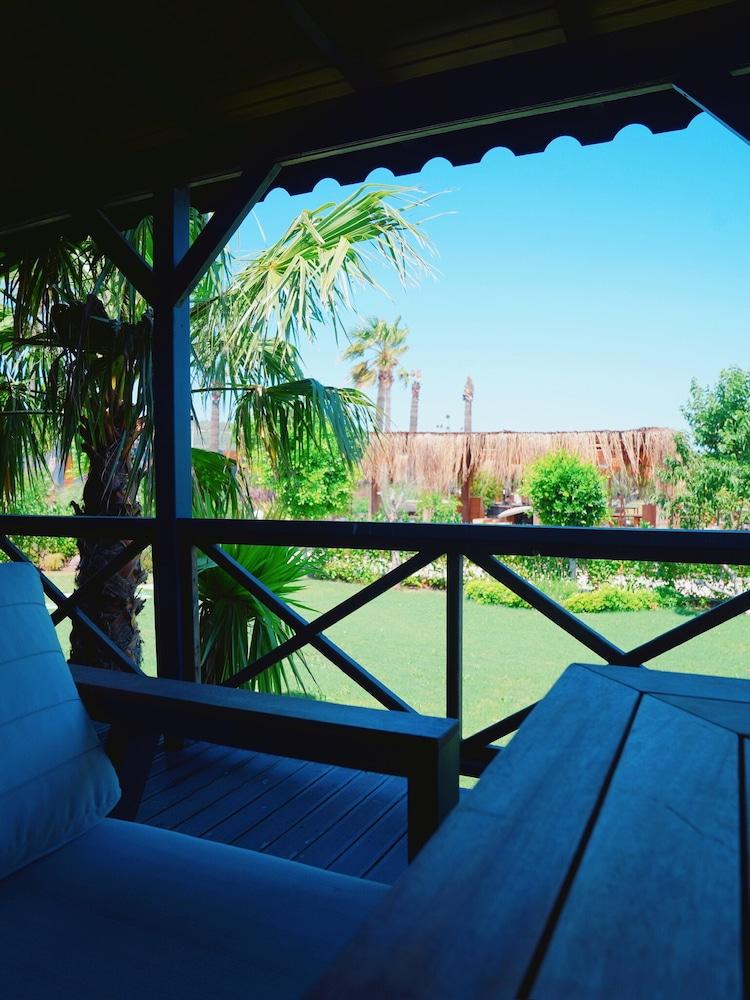 FLU ALACATI TINY HOUSE OTEL — CESME — фотография отеля №25