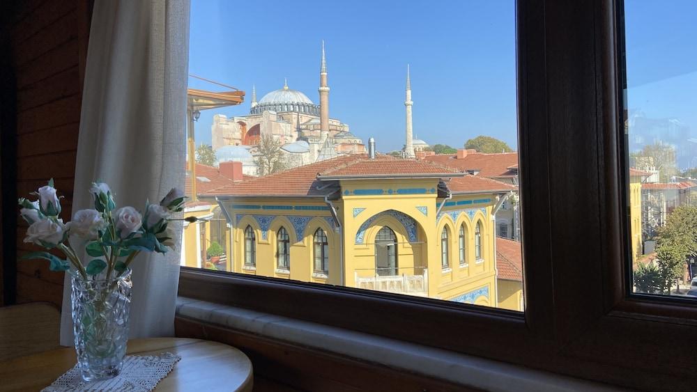 TERRACE GUESTHOUSE — ISTANBUL