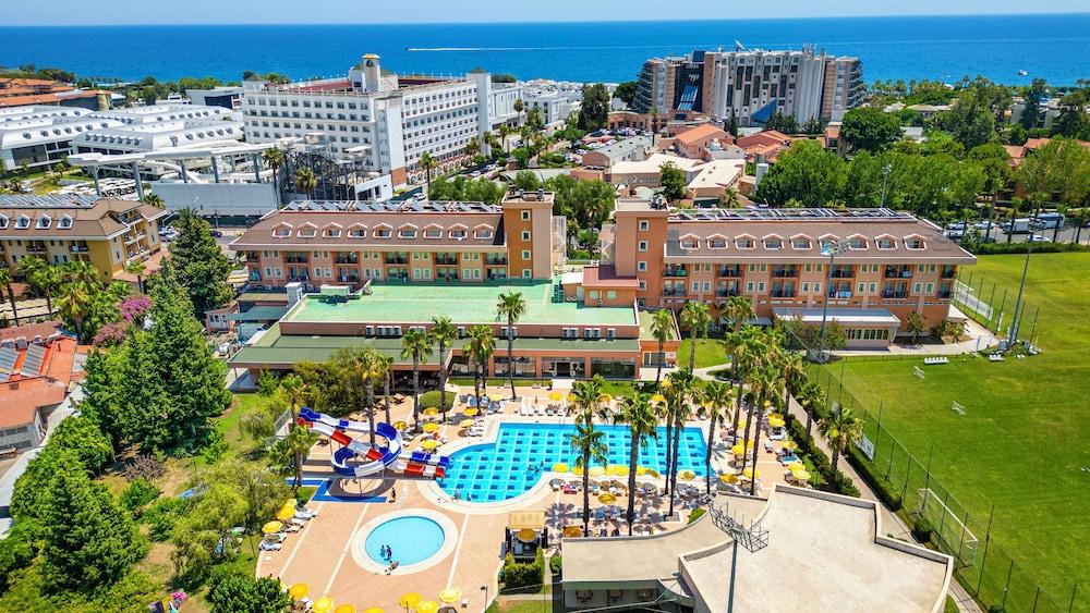 VIKING PARK HOTEL & SPA — KIRIS