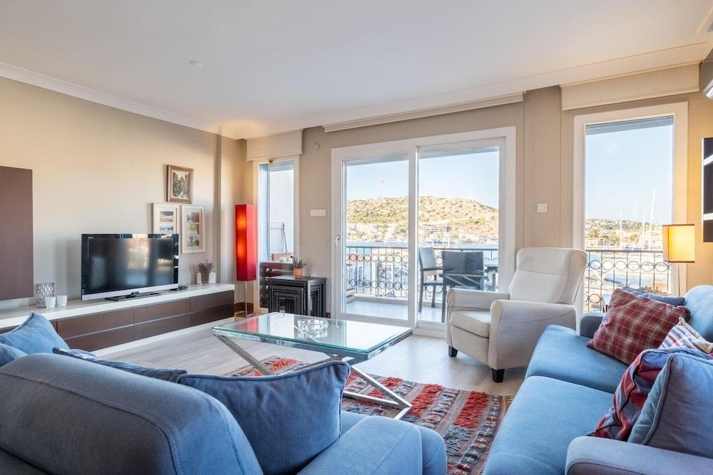 FLAT W SEA VIEW BALCONY 3 MIN TO CESME MARINA — CESME — fotografie hotel nr. 3