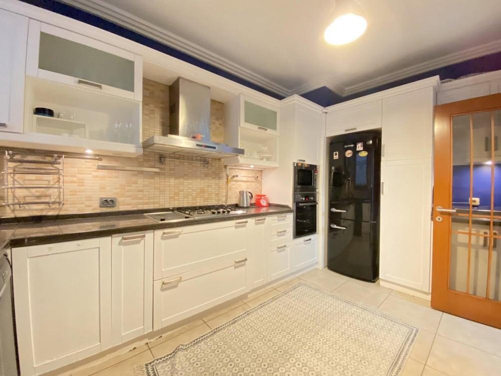 MISSAFIR FLAT WITH BOSPHORUS VIEW IN KUZGUNCUK — ISTANBUL — фотография отеля №13