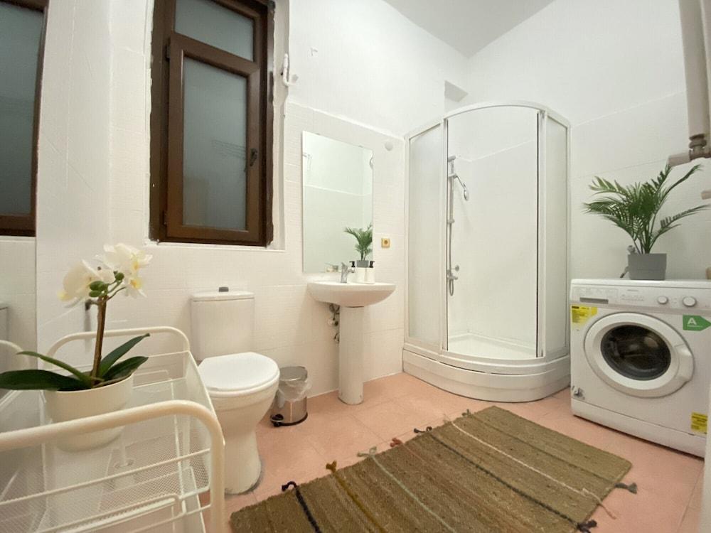 SLEEK FLAT WITH CENTRAL LOCATION IN BEYOGLU — ISTANBUL — fotografie hotel nr. 19