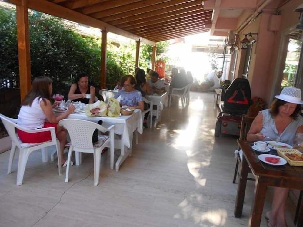 AYHAN OTEL — CESME — фотография отеля №15