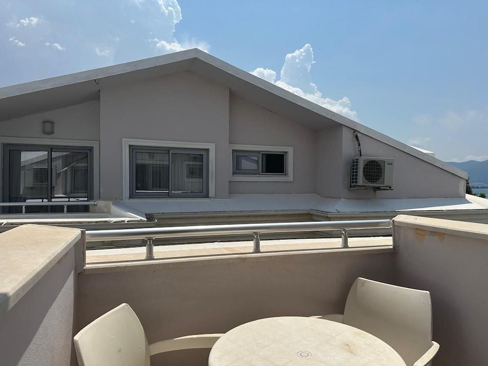 DAPHNE RESIDENCE — FETHIYE