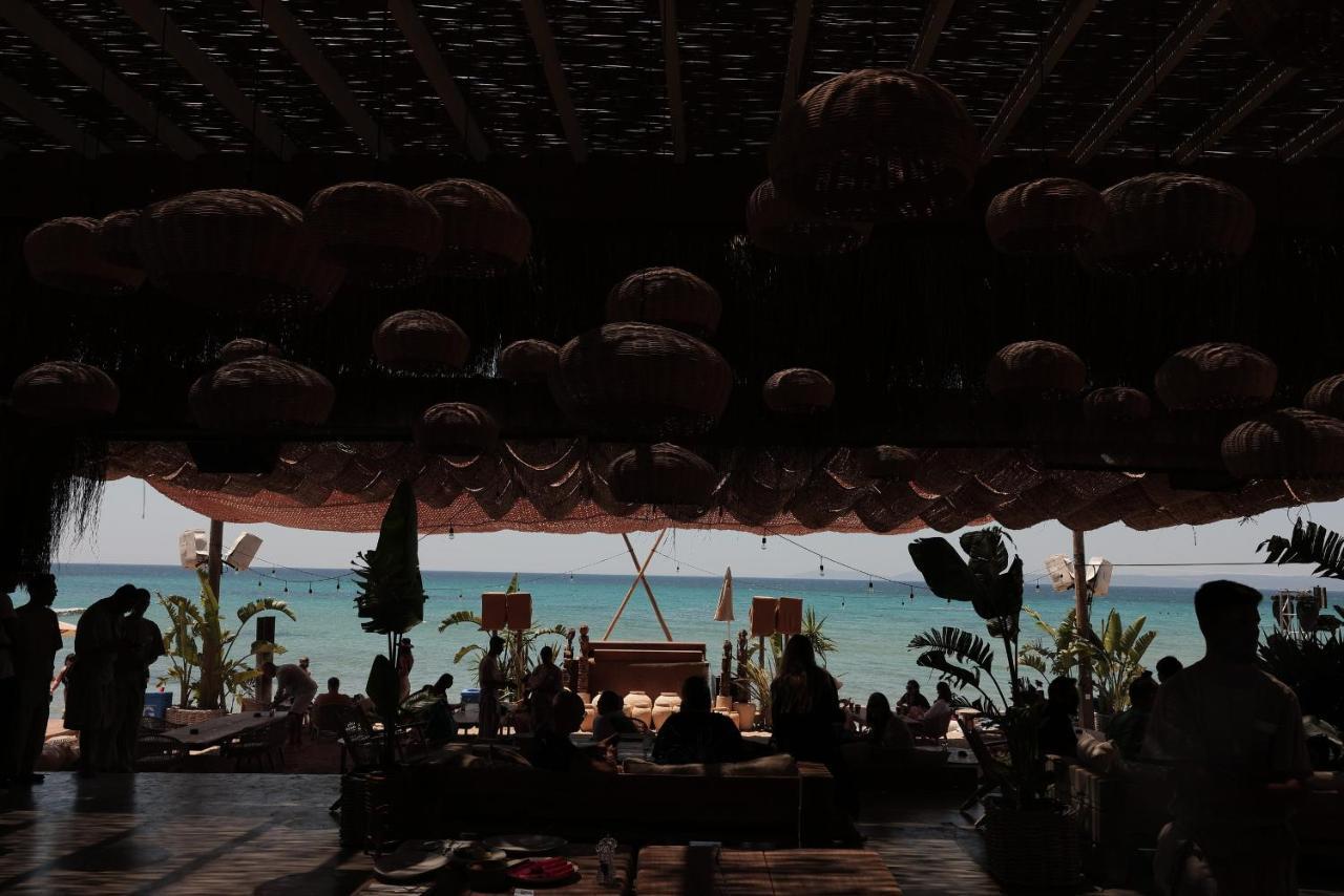 @BEFORE SUNSET — CESME — fotografie hotel nr. 4
