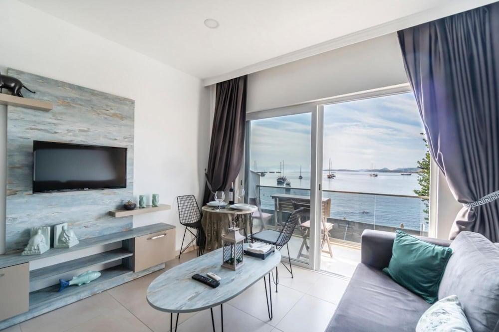 SEAFRONT FLAT WITH BREATHTAKING SEA VIEW IN BODRUM — BODRUM — fotografie hotel nr. 19