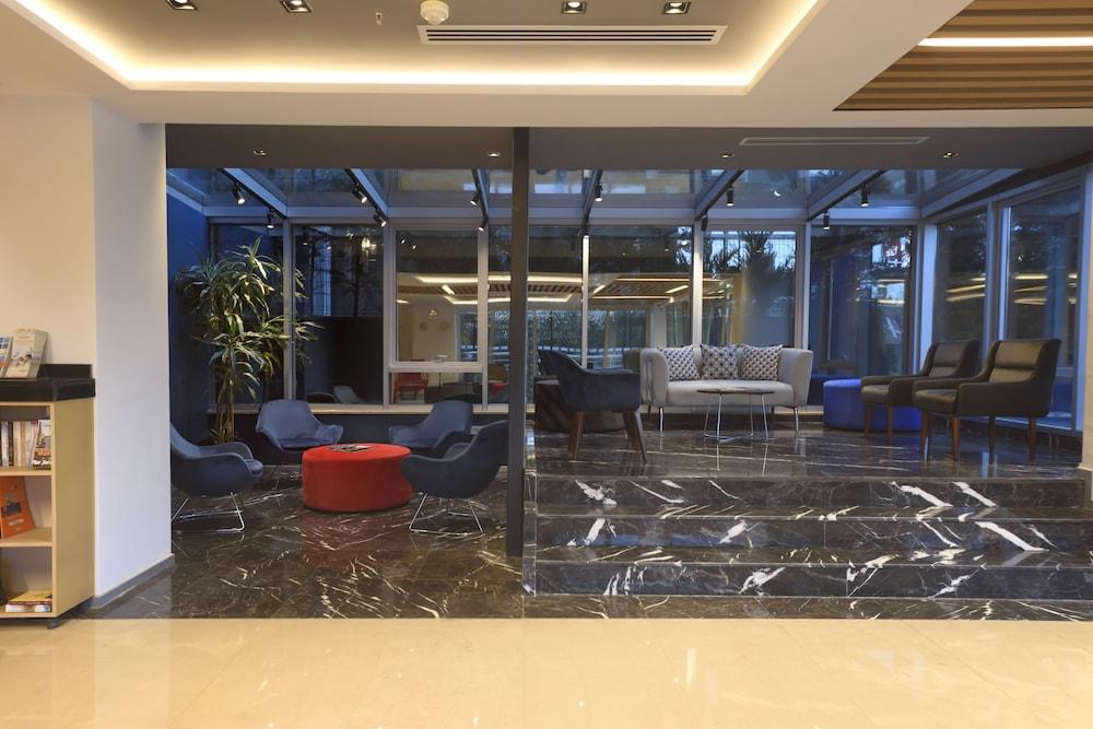 HOLIDAY INN EXPRESS ISTANBUL - ALTUNIZADE — ISTANBUL — fotografie hotel nr. 2