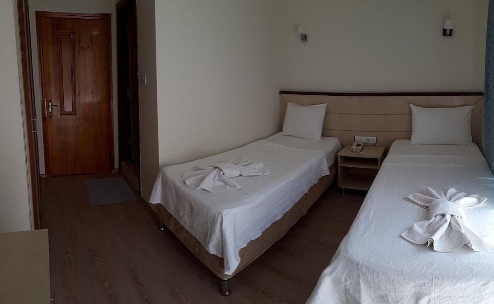 AYHAN OTEL — CESME — фотография отеля №5