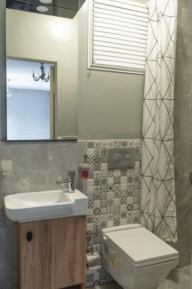 GARDEN FLOOR FLAT IN THE GALATA — ISTANBUL — фотография отеля №10