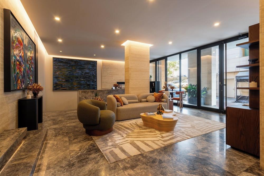 ANDO LIVING - TAKSIM GUMUSSUYU TOWNHOUSE — ISTANBUL
