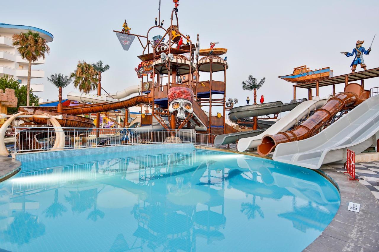 CRYSTAL ADMIRAL RESORT SUITES & SPA — SIDE — фотография отеля №8