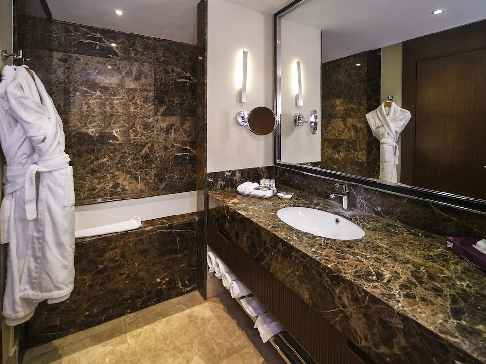 MERCURE ISTANBUL WEST HOTEL & CONVENTION CENTER — ISTANBUL — фотография отеля №17