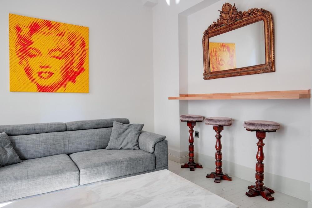COZY FLAT WITH BALCONY 5 MIN TO GALATA TOWER — ISTANBUL — fotografie hotel nr. 6
