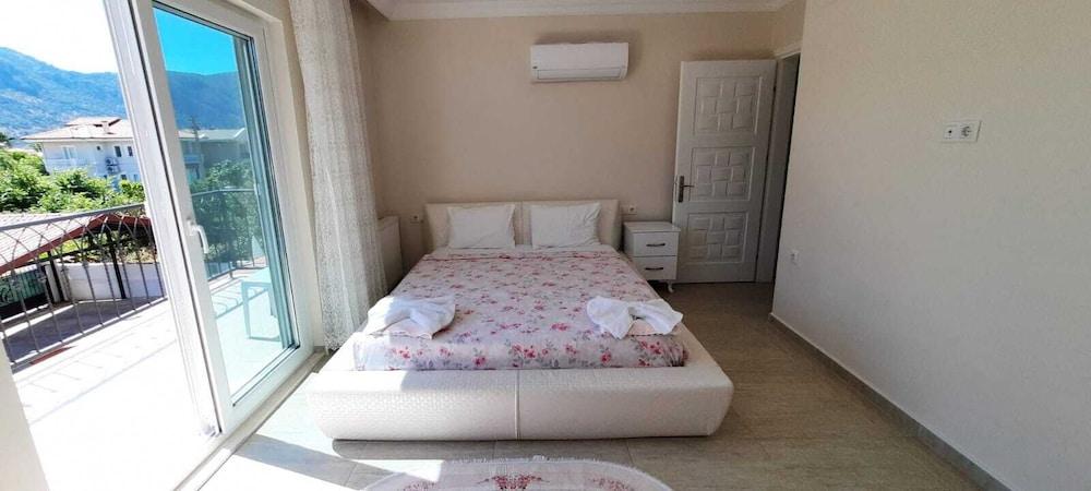 BEAUTIFUL 4-BED VILLA BERIL WITH PRIVATE POOL — DALYAN — фотография отеля №4