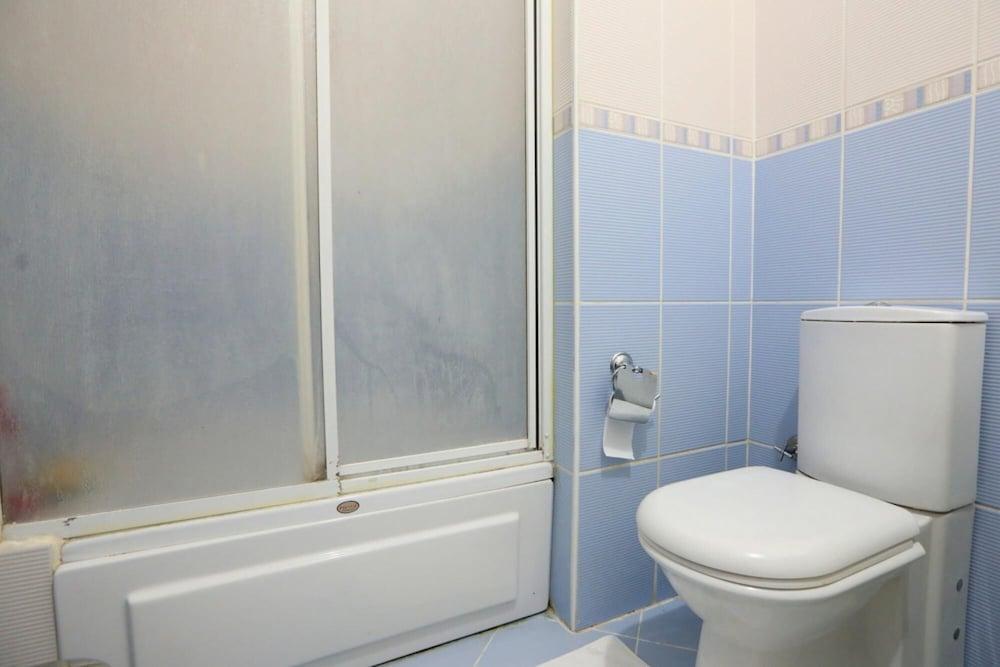 FLAT WITH TWO LIVING ROOMS AND BALCONY IN USKUDAR — ISTANBUL — fotografie hotel nr. 24