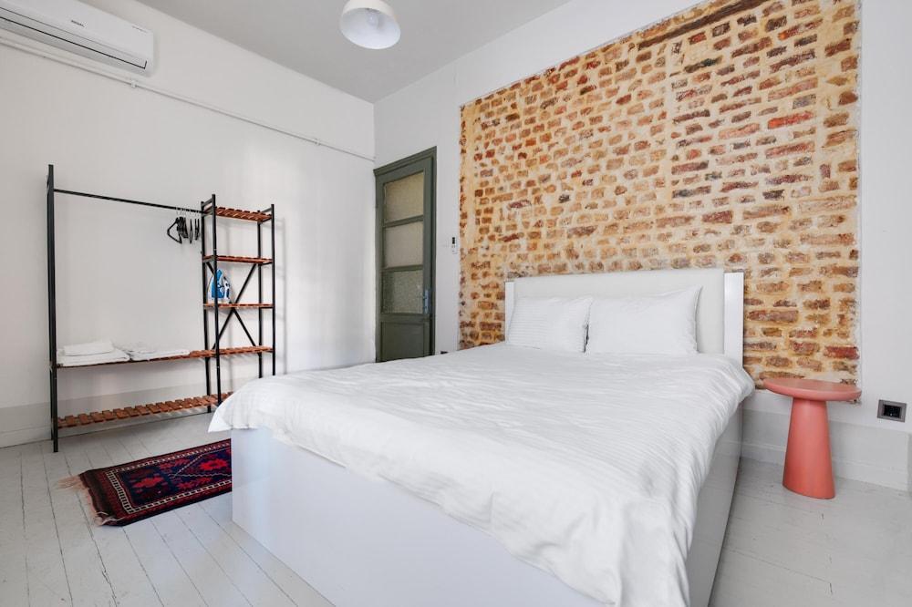 COZY FLAT WITH BALCONY 5 MIN TO GALATA TOWER — ISTANBUL — fotografie hotel nr. 4