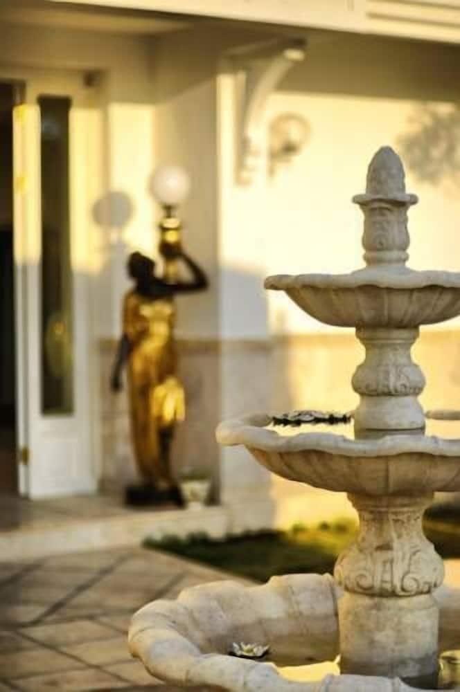 LA VISTA BOUTIQUE HOTEL & SPA (ADULTS ONLY) — KUSADASI — фотография отеля №2