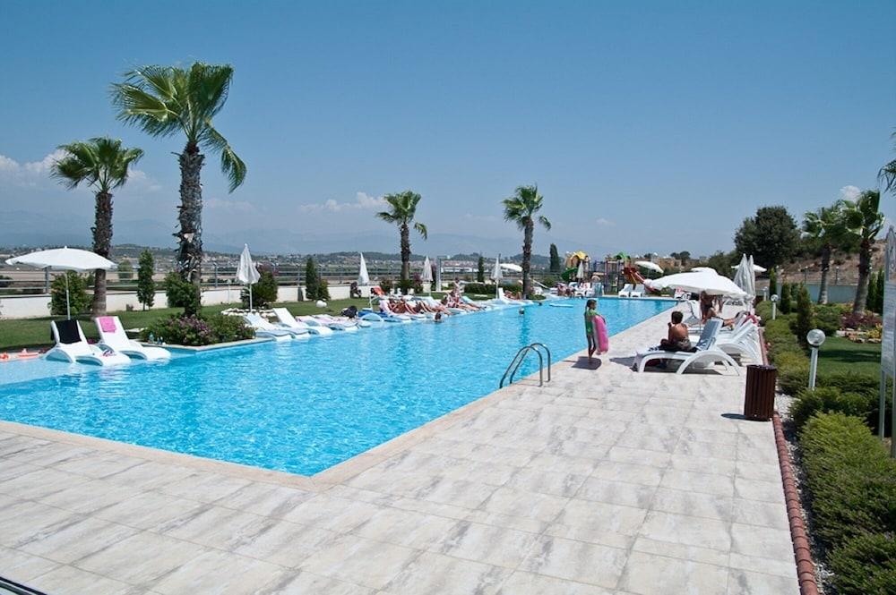 LUXURY 2 BED PRIVATE HOME CLOSE TO THE BEACH ON A SECURE COMMUNITY — SIDE — fotografie hotel nr. 14