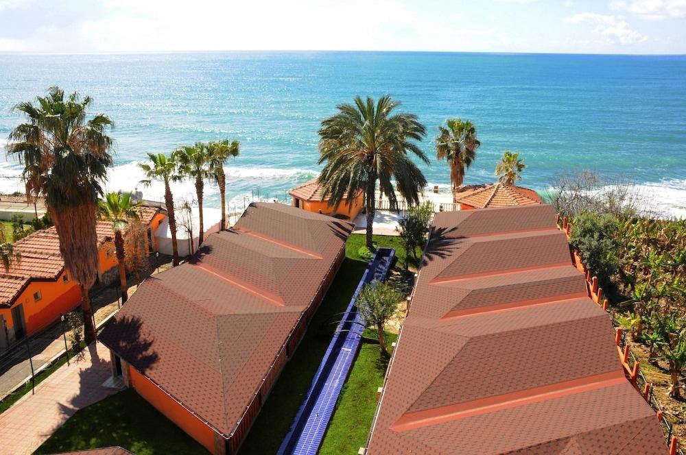 CLUB STAR BEACH — OKURCALAR