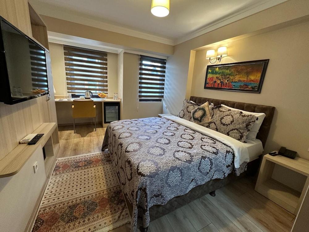 HOTEL MAVIREM — ISTANBUL