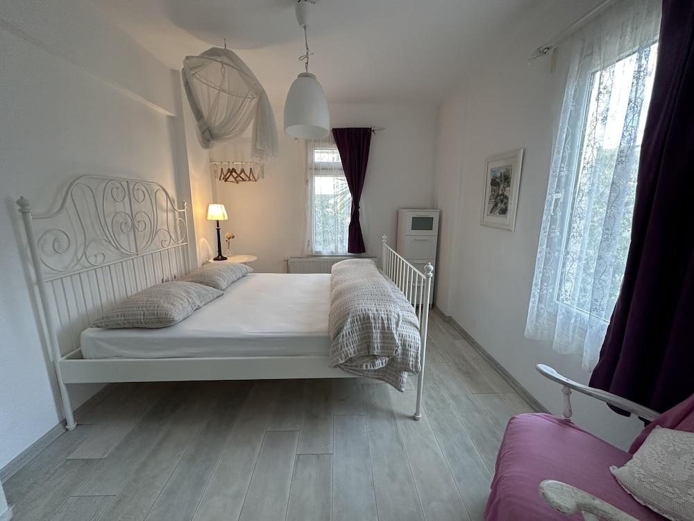 BEYAZ EV PANSIYON (ADULTS ONLY) — SEFERIHISAR — фотография отеля №33