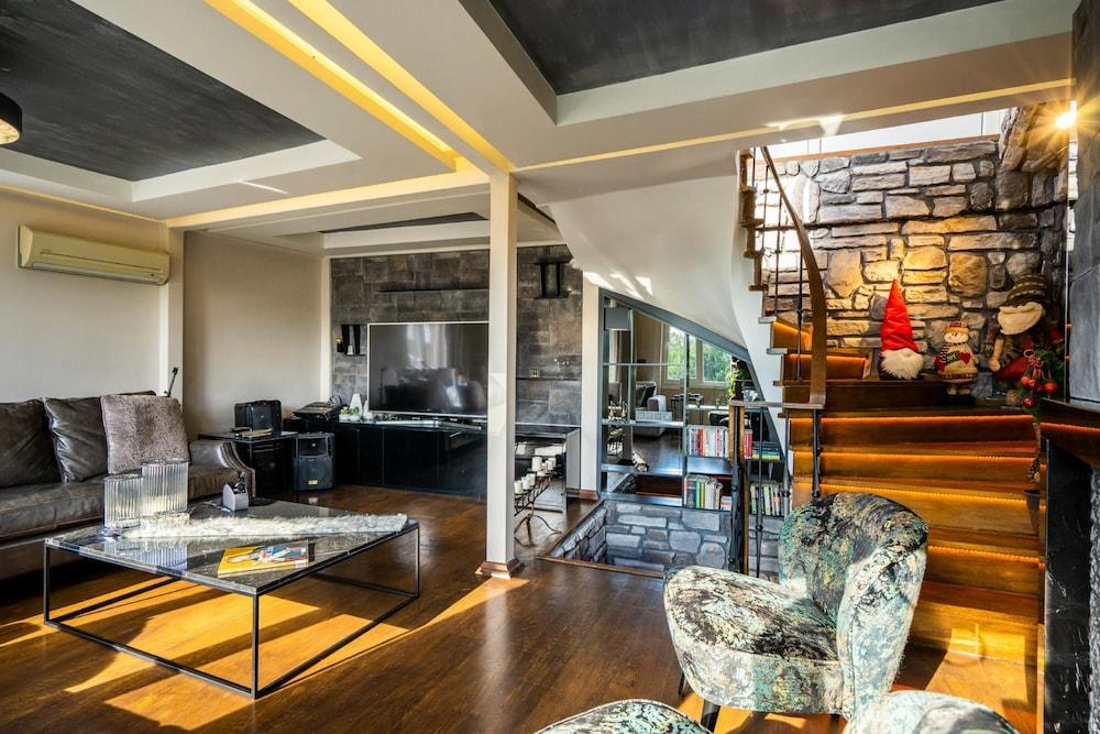 BOSPHORUS VIEW DUPLEX W TERRACE IN ORTAKOY — ISTANBUL — фотография отеля №8
