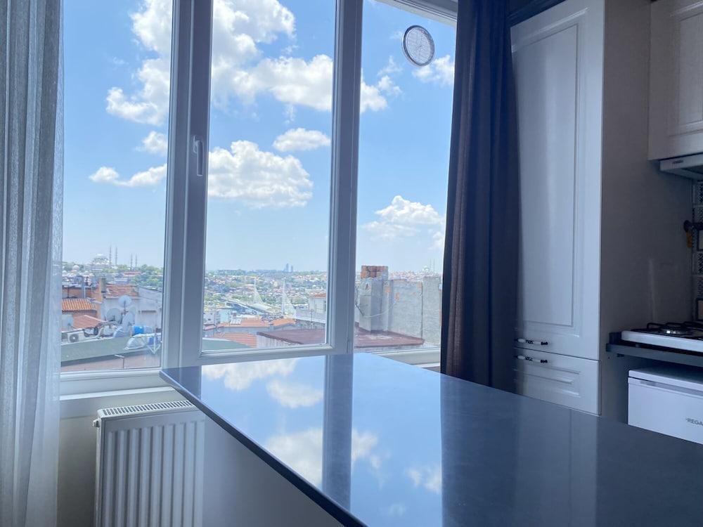 FLAT W CITY VIEW NEAR GALATA TOWER IN ISTIKLAL AVE — ISTANBUL — фотография отеля №10