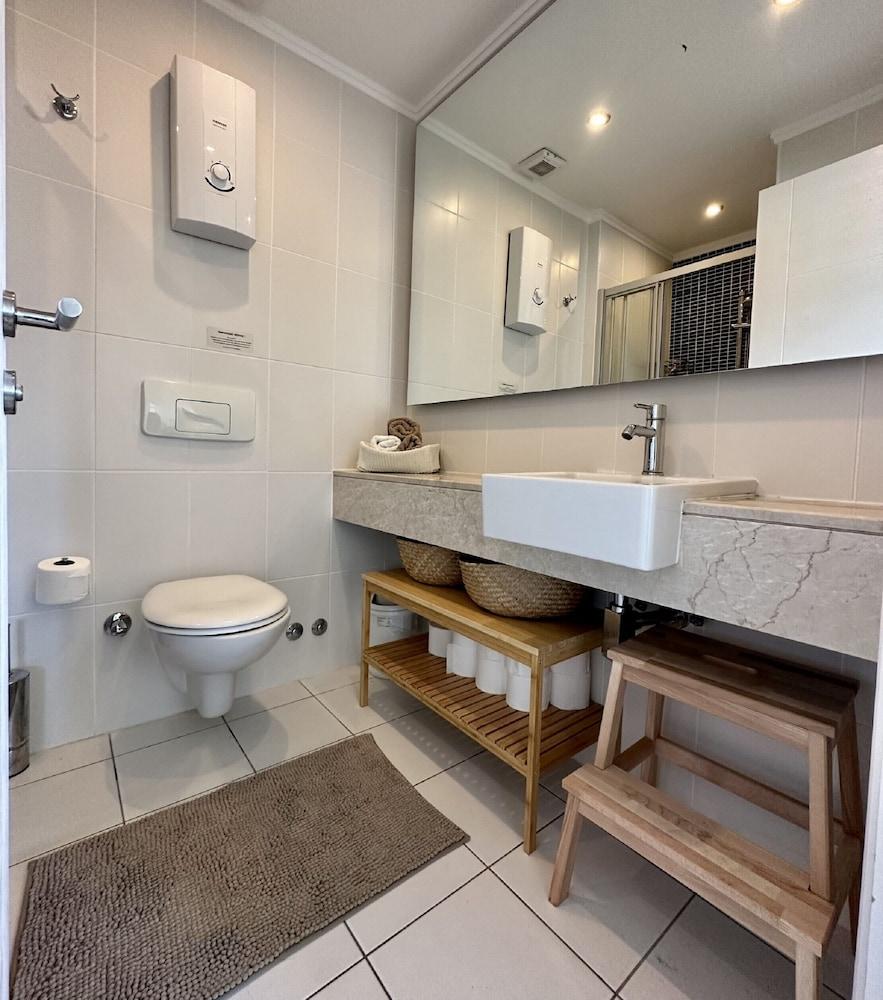 LUXURY 2 BED PRIVATE HOME CLOSE TO THE BEACH ON A SECURE COMMUNITY — SIDE — fotografie hotel nr. 12