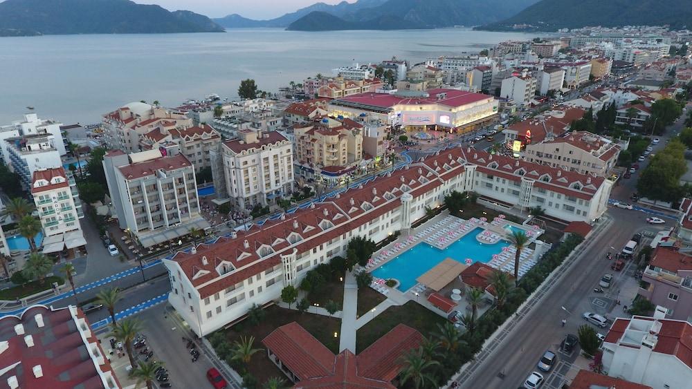 KOCER CLUB APARTMENTS — MARMARIS